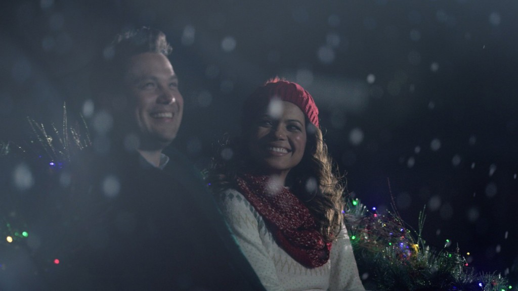 BEAUS OF HOLLY Actress Jennifer Freeman gets into the Christmas spirit